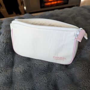 CHANEL White and Pink Parfum Pouch
